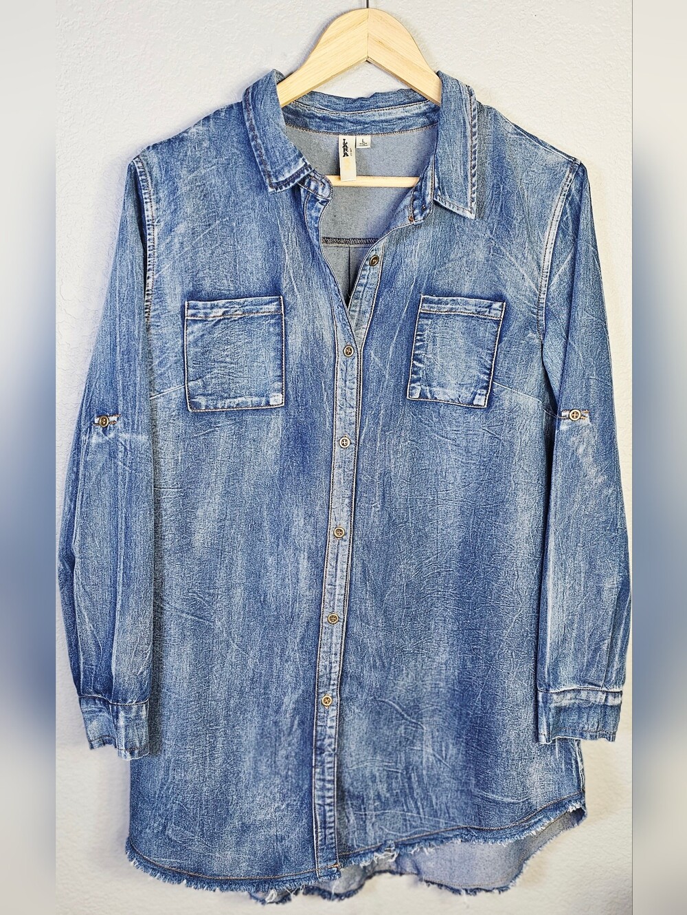 Lara Fashion Chambray Denim Button Front Shirt Women's Large Frayed Hem Western